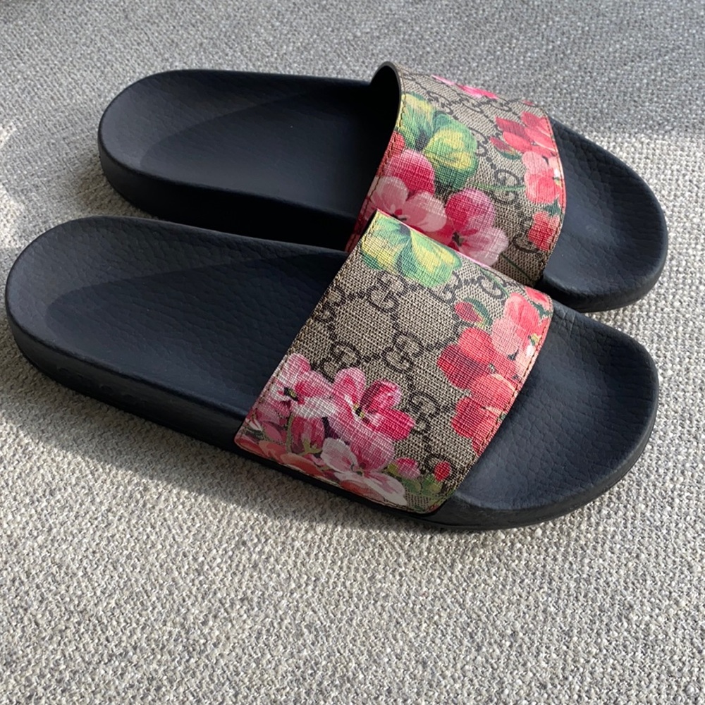 Gucci GG Blooms Supreme floral slide sandal